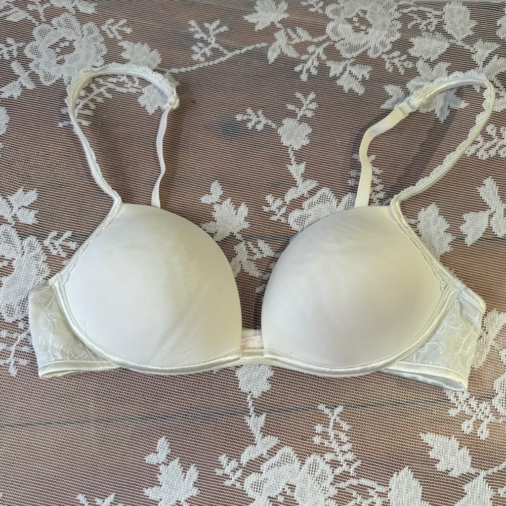 Vintage Lily of France White Lace Trim‎ Push Up Bra Size 34A